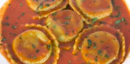 Order Spinach and Cheese Ravioli Lunch food online from Parioli Bistro store, Solana Beach on bringmethat.com