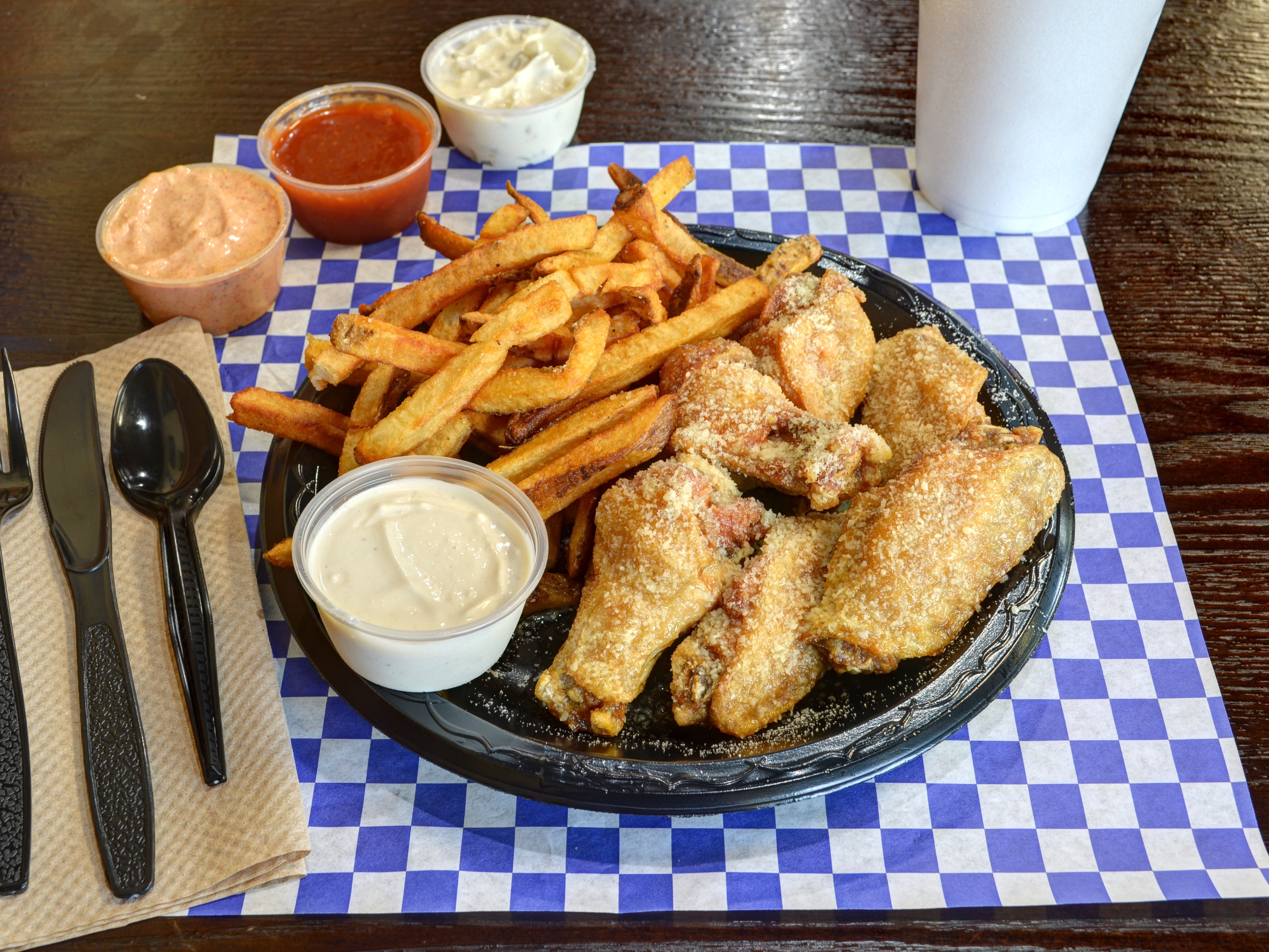 Order 6 Piece Wings food online from Off The Hook Fish & Shrimp store, Lawrenceville on bringmethat.com