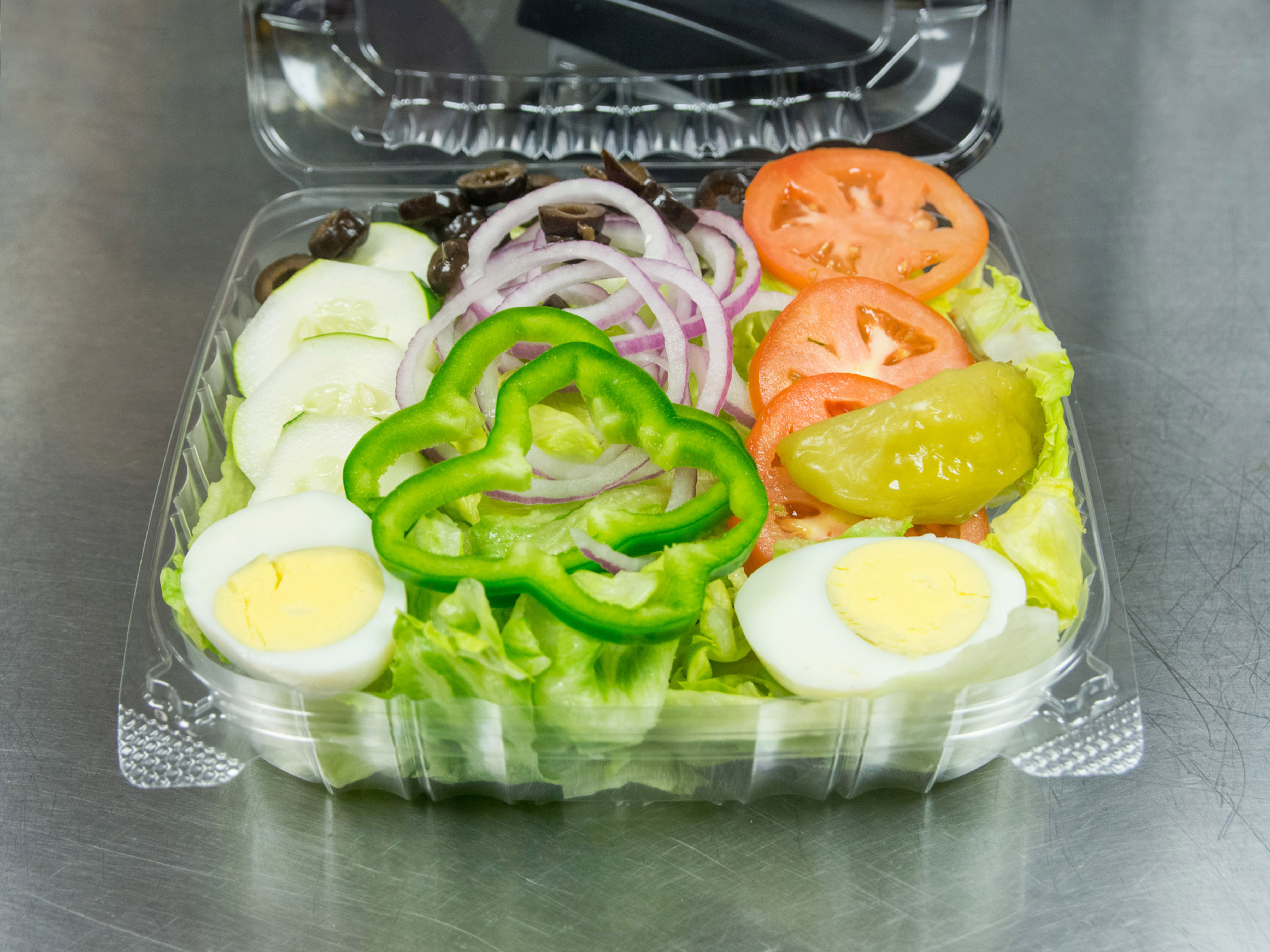 Order Garden Salad food online from Pizza Hub store, Baltimore on bringmethat.com