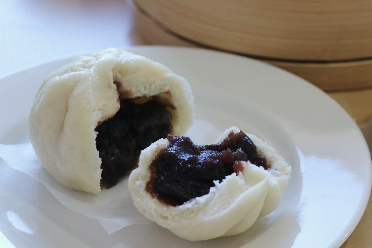 Order Red Bean Paste Bun food online from Mocha store, Providence on bringmethat.com