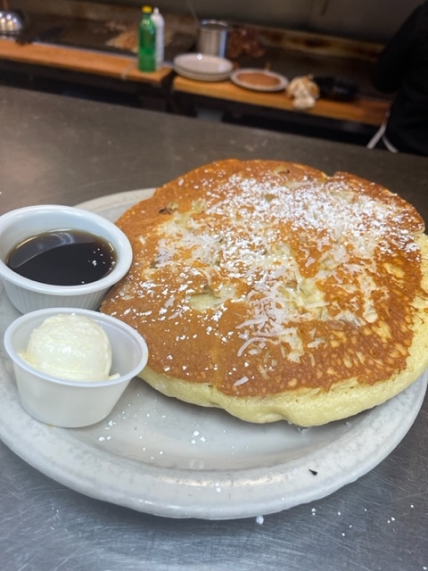 Order Hawaiian Pancakes* food online from Bills Cafe store, San Jose on bringmethat.com