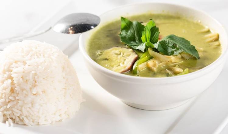 Order Green Curry food online from Zato Thai Cuisine & Sushi Bar store, Dallas on bringmethat.com