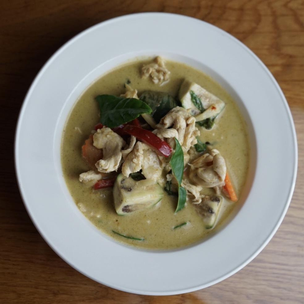 Order Green Curry food online from Lers Ros Thai Noodles store, San Francisco on bringmethat.com