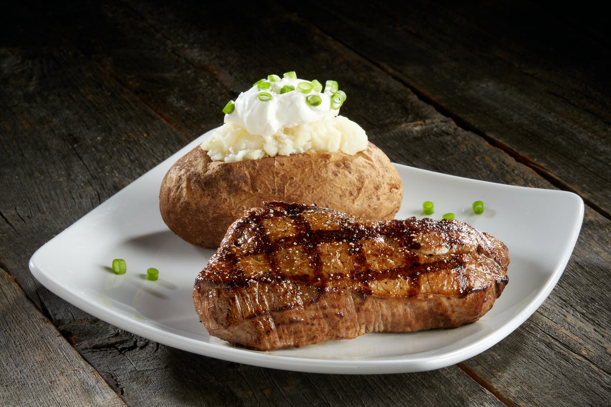 Order Tri-Tip Sirloin (8 oz) food online from Sizzler store, Fresno on bringmethat.com
