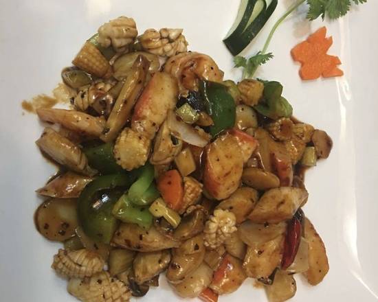 Order Kung Pao Seafood Delight food online from Kung Food store, Houston on bringmethat.com