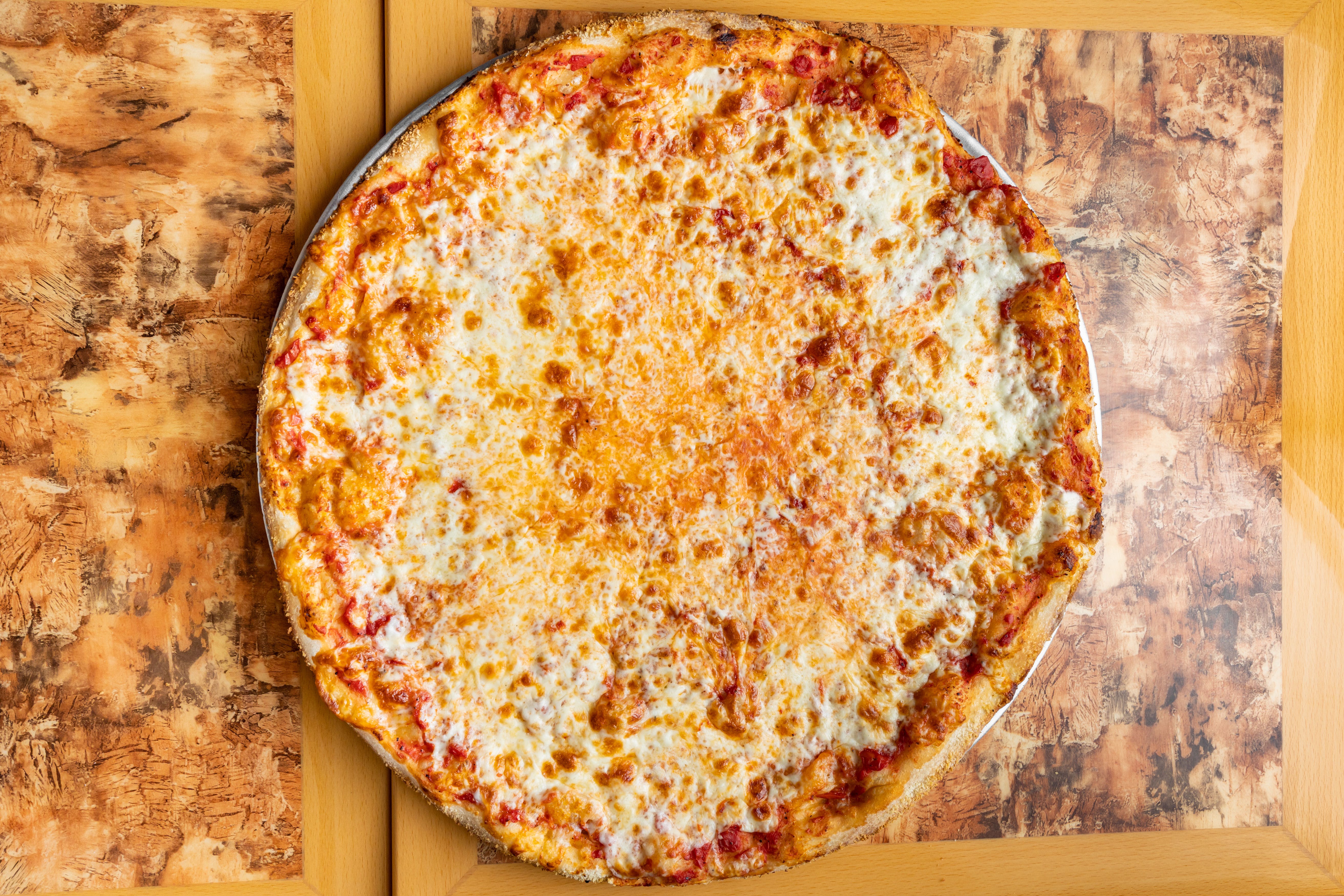 Order Cheese Neapolitan Pizza - Large 18'' food online from Lombardo's Pizza & Pasta store, Levittown on bringmethat.com