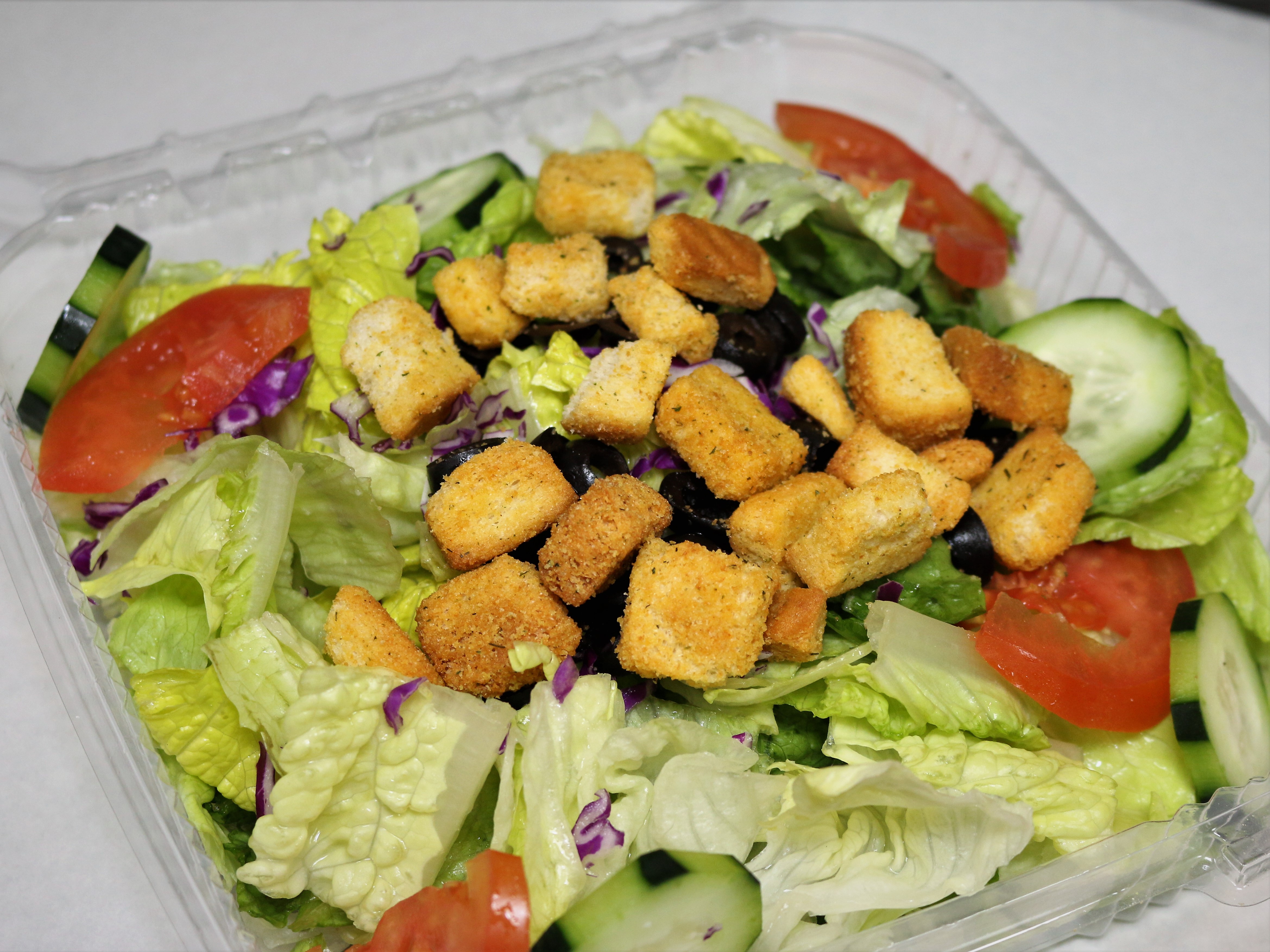 Order Garden Salad food online from Antonious Pizza Cafe store, Riverside on bringmethat.com