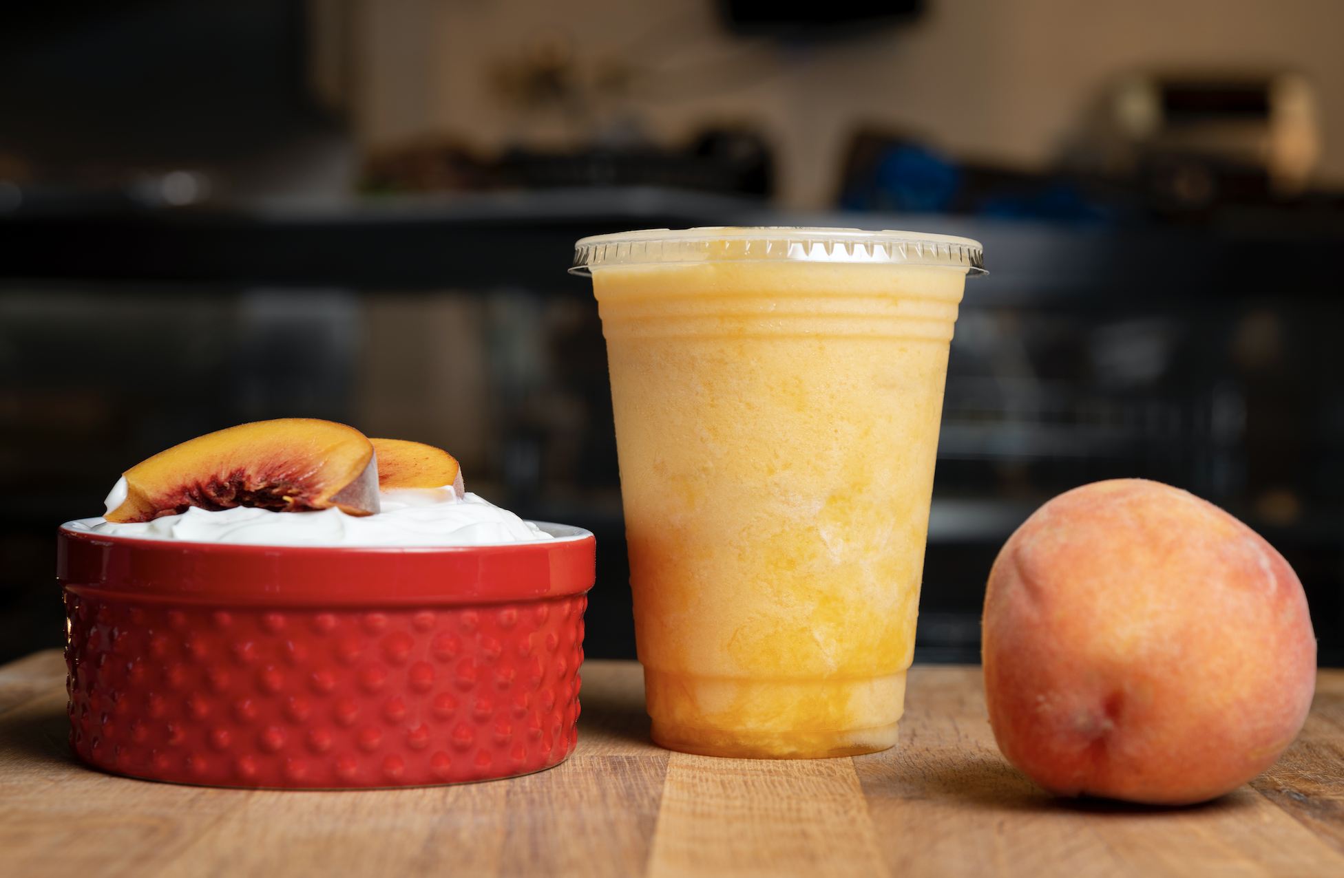 Order Peach Yogurt Smoothie  food online from Manhattan Bagel store, Chalfont on bringmethat.com