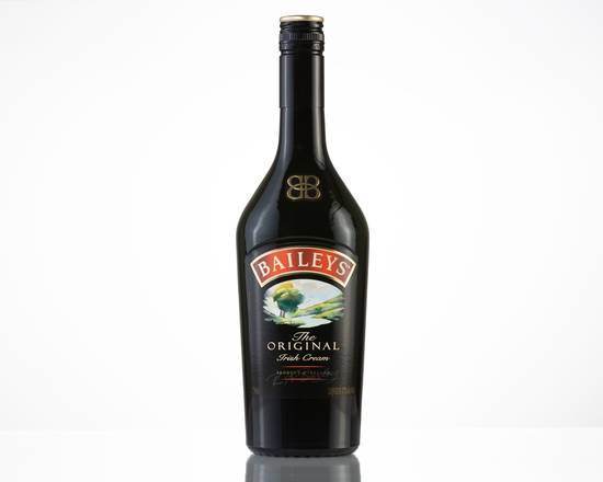 Order Bailey's Irish Cream, 750mL liqueur (17.0% ABV) food online from House Of Wine store, New Rochelle on bringmethat.com