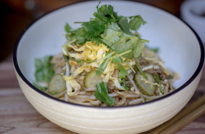 Order Sichuan Dan Dan Noodles food online from Mandarin Roots store, Palo Alto on bringmethat.com