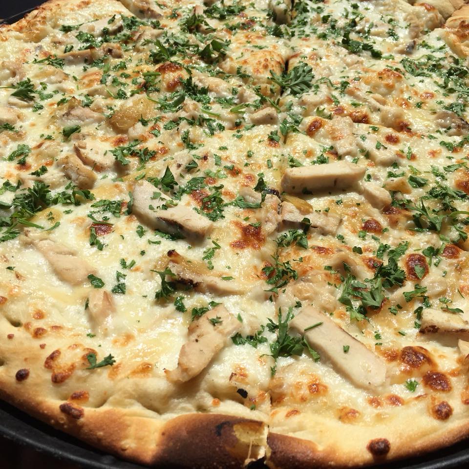 Order Garlic Chicken Pizza food online from Zpizza store, Ladera Ranch on bringmethat.com