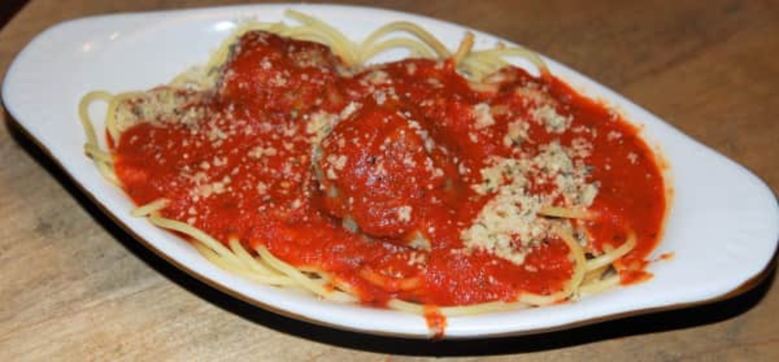 Order Lunch Spaghetti and Meatballs food online from PizzaPapalis store, Bloomfield Hills on bringmethat.com