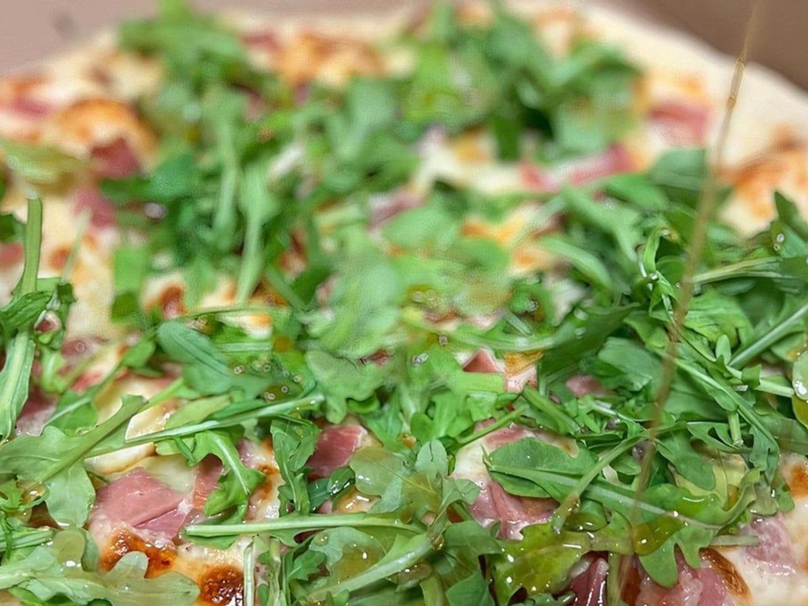 Order Hot Honey, Arugula & Prosciutto food online from Lisa's Family Pizzeria - Wakefield store, Melrose on bringmethat.com