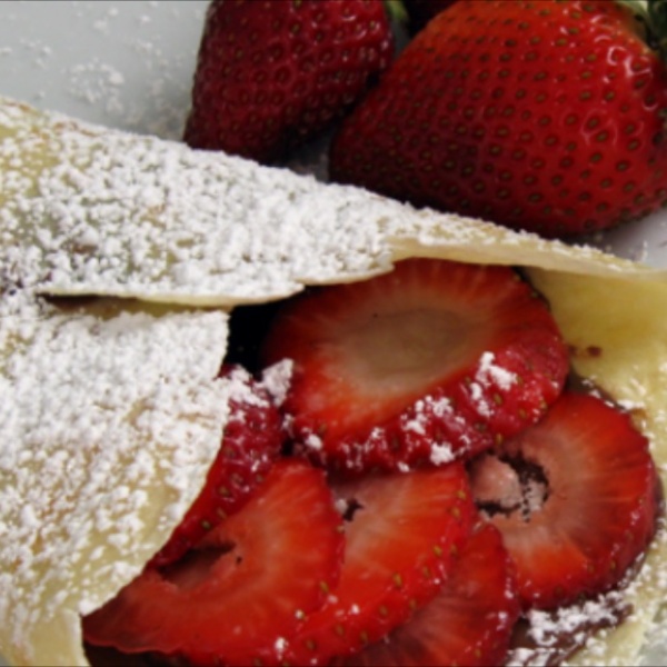 Order Nutella Strawberry Crepe food online from Stop N Wrap store, San Francisco on bringmethat.com