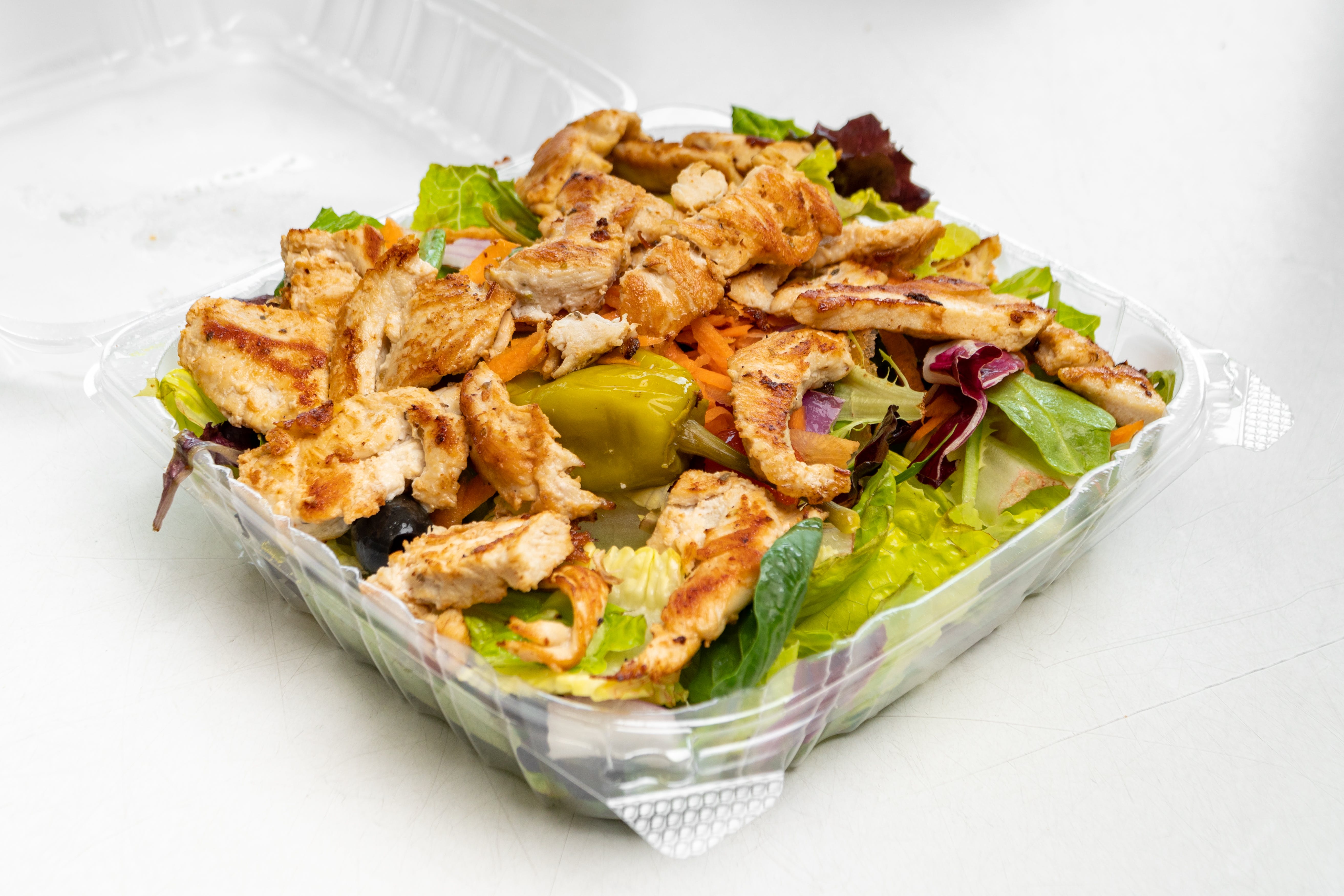 Order Garden Salad with Grilled Chicken - Salad food online from Pizzeria Santa Lucia store, Jessup on bringmethat.com