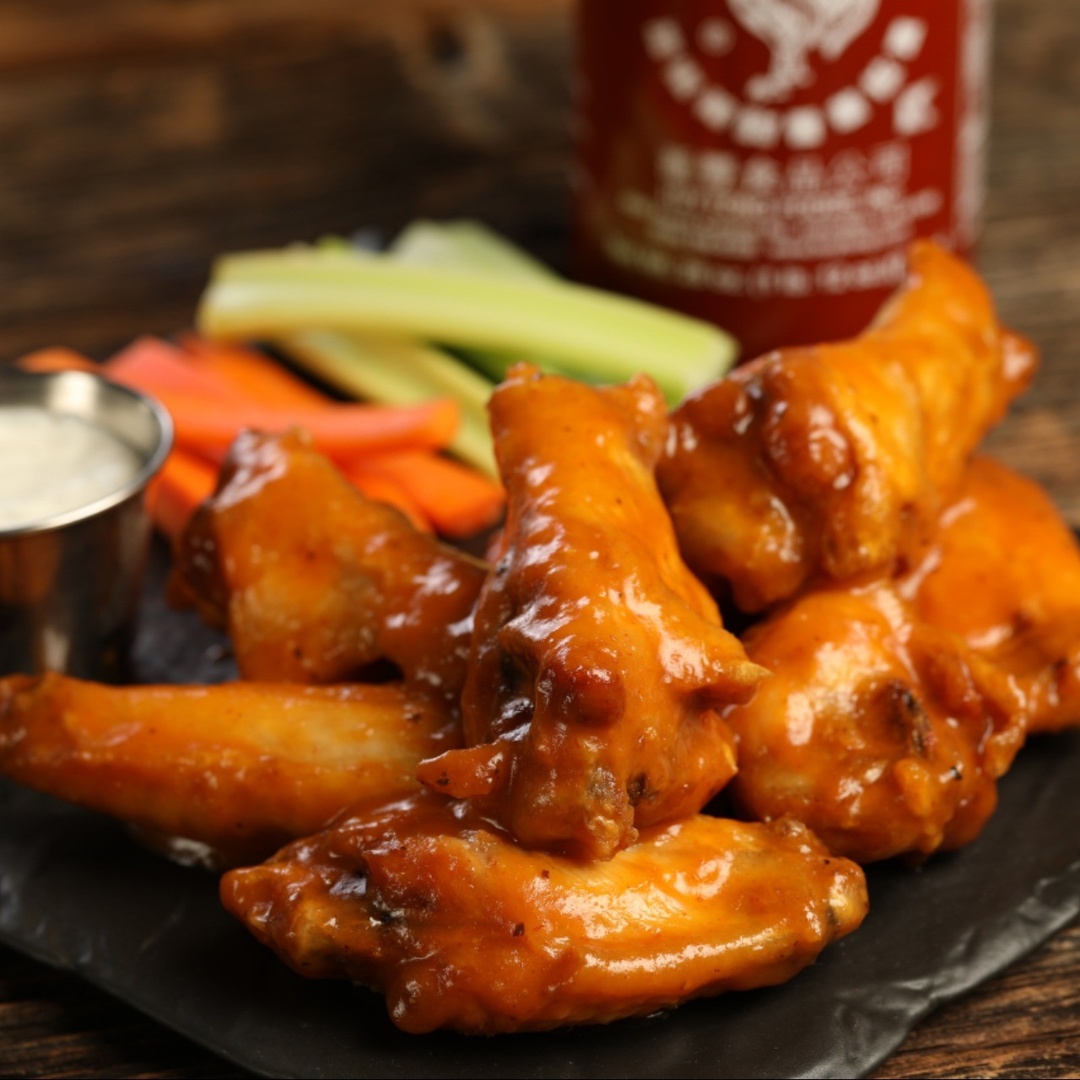 Order Sriracha Mango Wing food online from Wild Wild Wings store, Lawrenceville on bringmethat.com