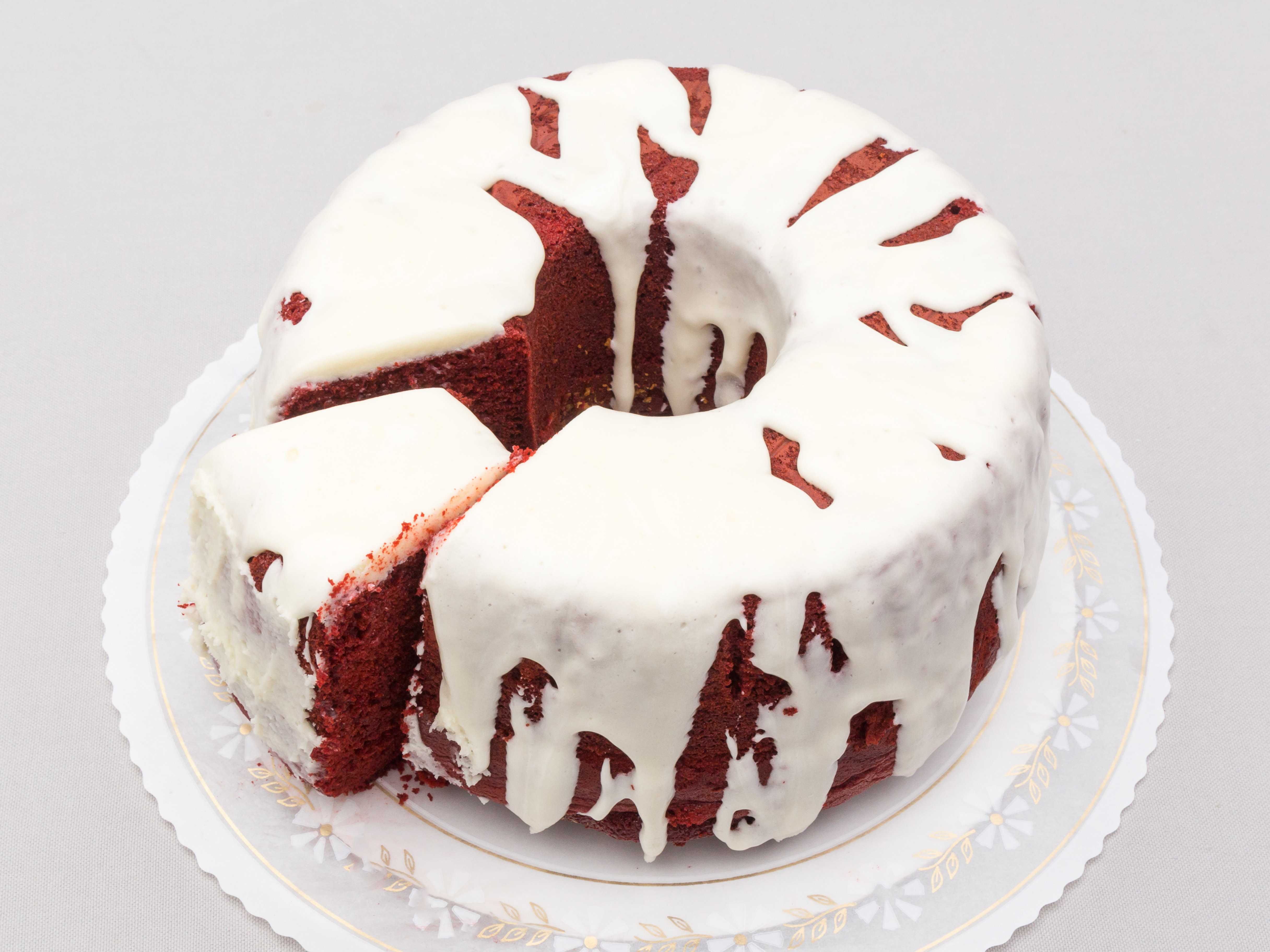 Order 10” Red Velvet Pound Cake with Cream Cheese Icing food online from Yong's Bakery store, Houston on bringmethat.com