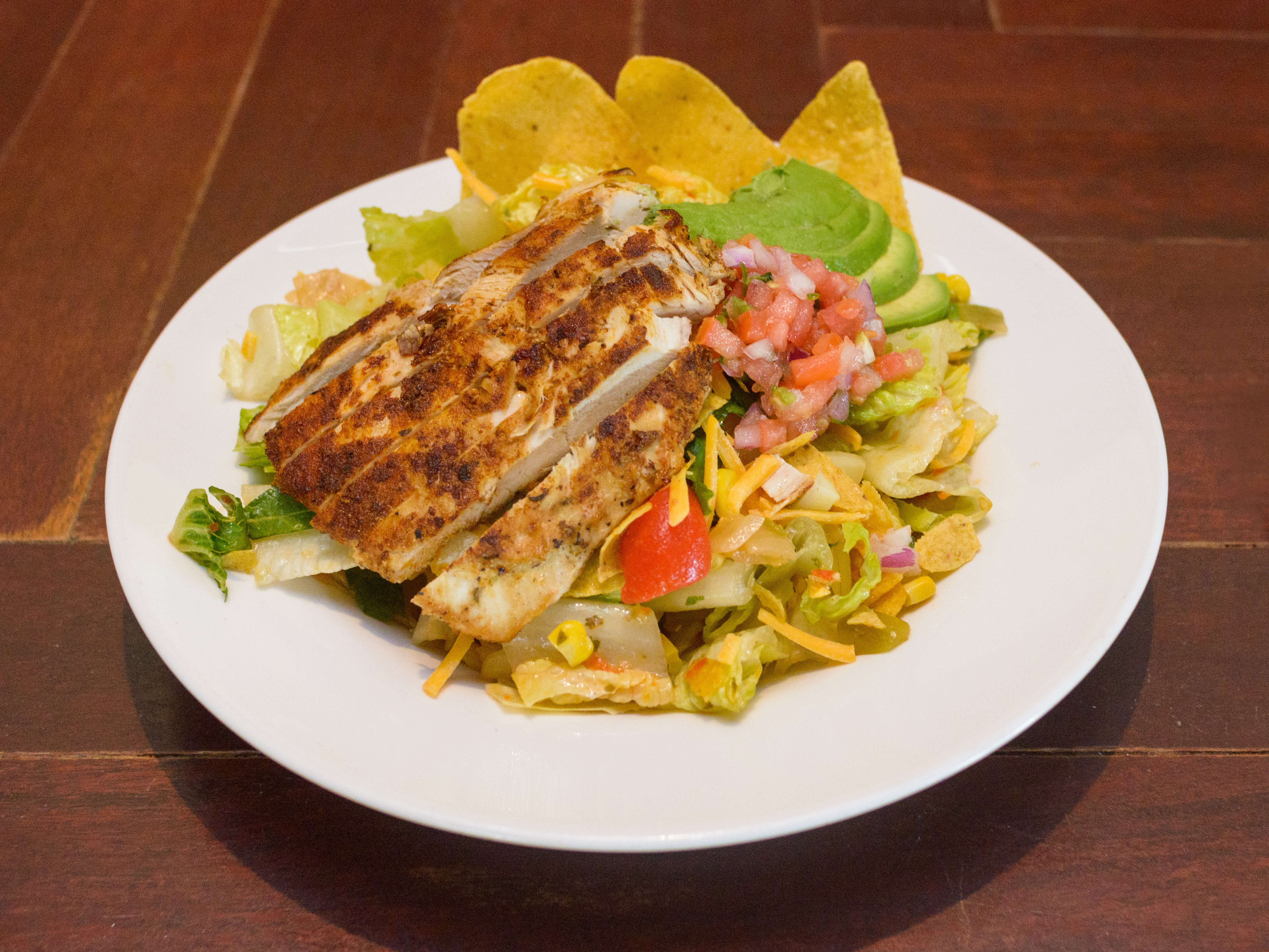 Order Southwestern Chicken Salad food online from City Tap and Grill store, Norridge on bringmethat.com