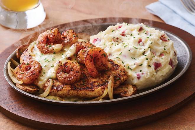 Order Bourbon Street Chicken & Shrimp food online from Applebee store, St. George on bringmethat.com