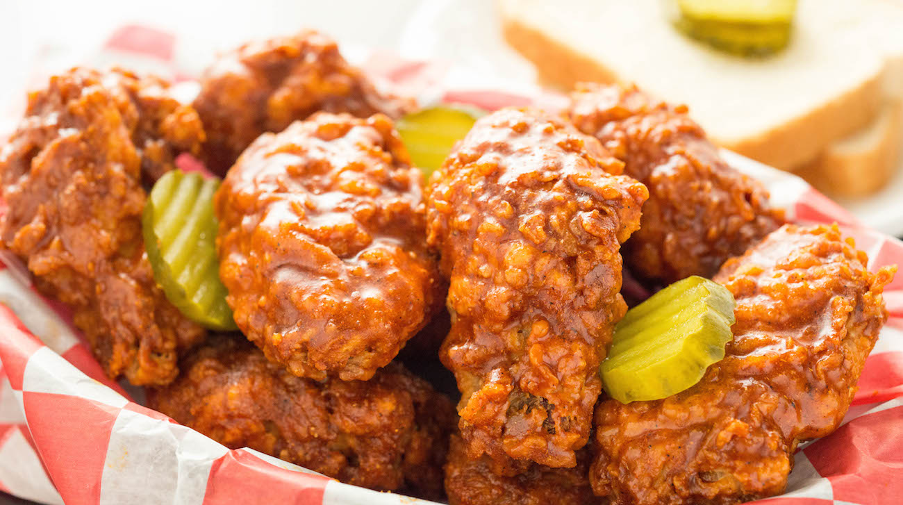 Order 6 Piece Hot Wings food online from Mediterranean Grill And Bar store, New York on bringmethat.com