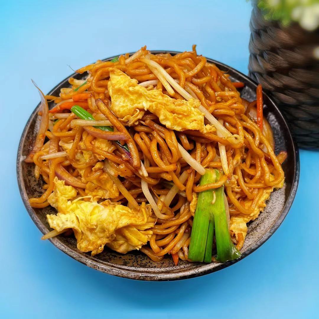 Order 鸡蛋炒面 Egg & vegetables chow mien food online from Fashion Wok store, Foster City on bringmethat.com