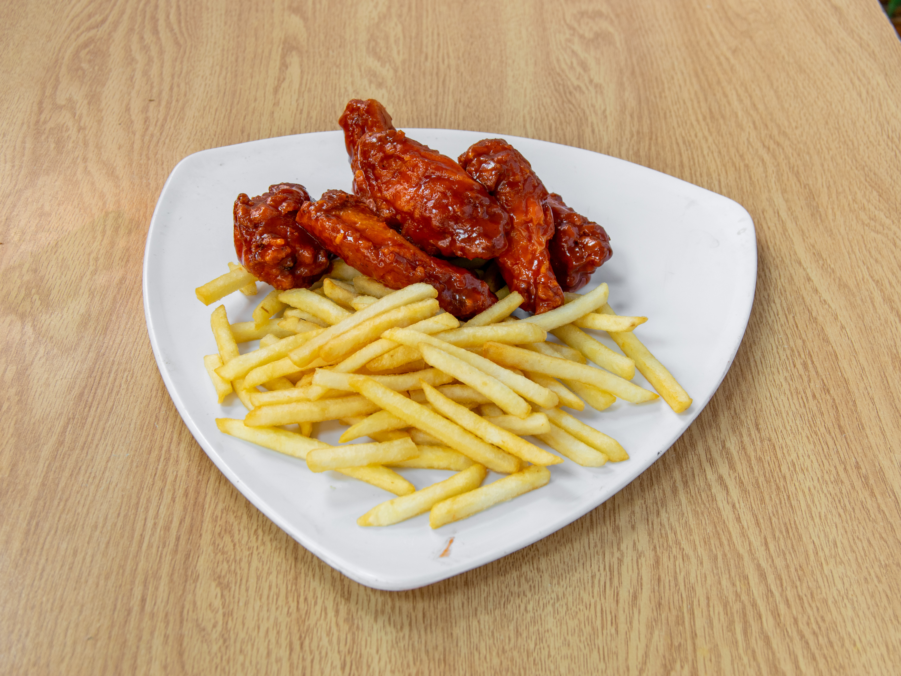 Order 4 Pieces of Wings food online from Us Fried Chicken store, North Brunswick Township on bringmethat.com