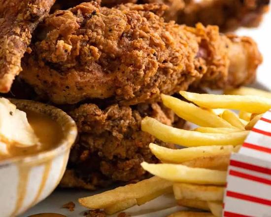 Order Fried Chicken with Fries  food online from Pizzaholic store, Oklahoma City on bringmethat.com