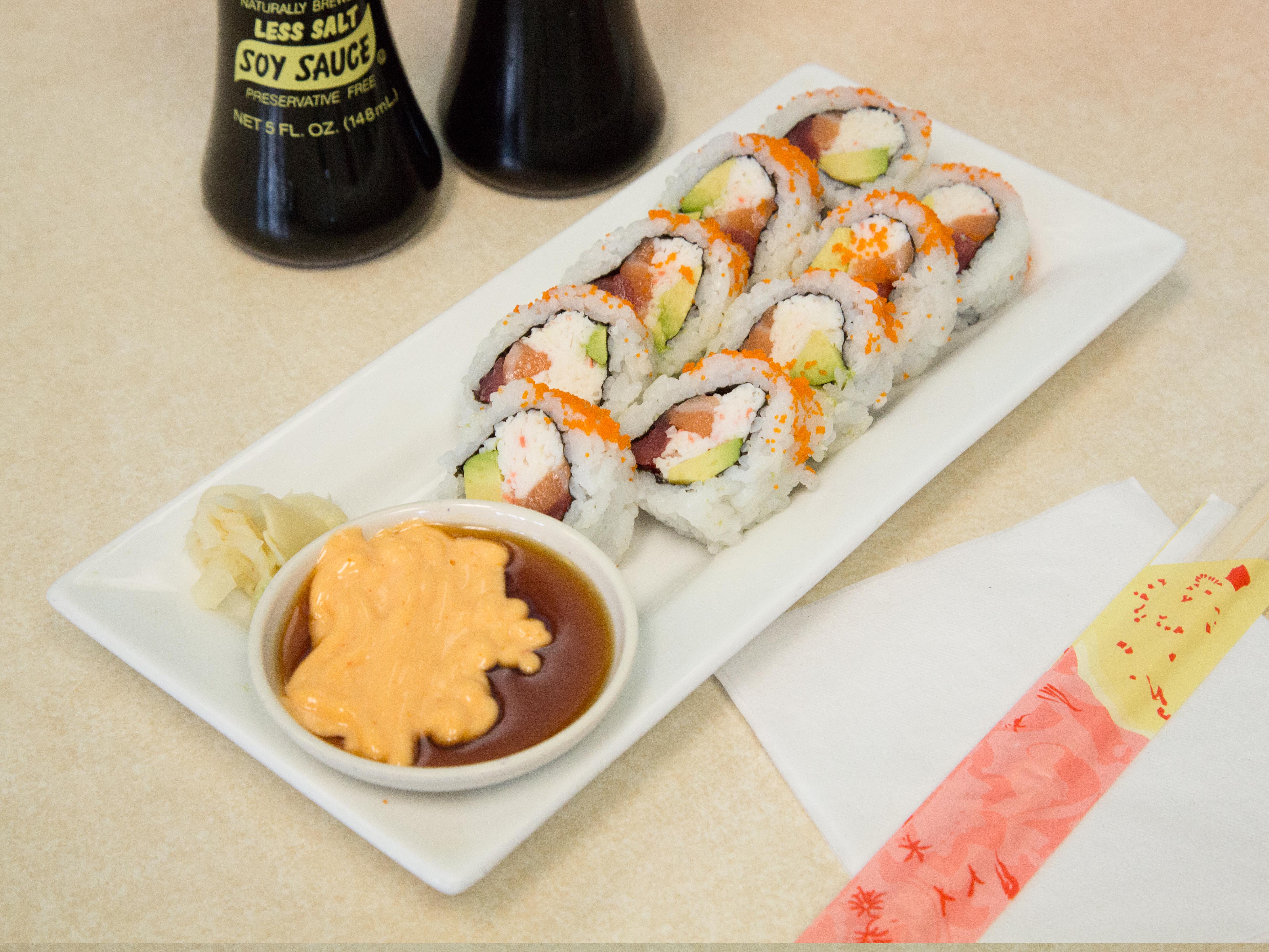 Order 10 Piece Medium Roll food online from Jazz Sushi Bar store, New Orleans on bringmethat.com
