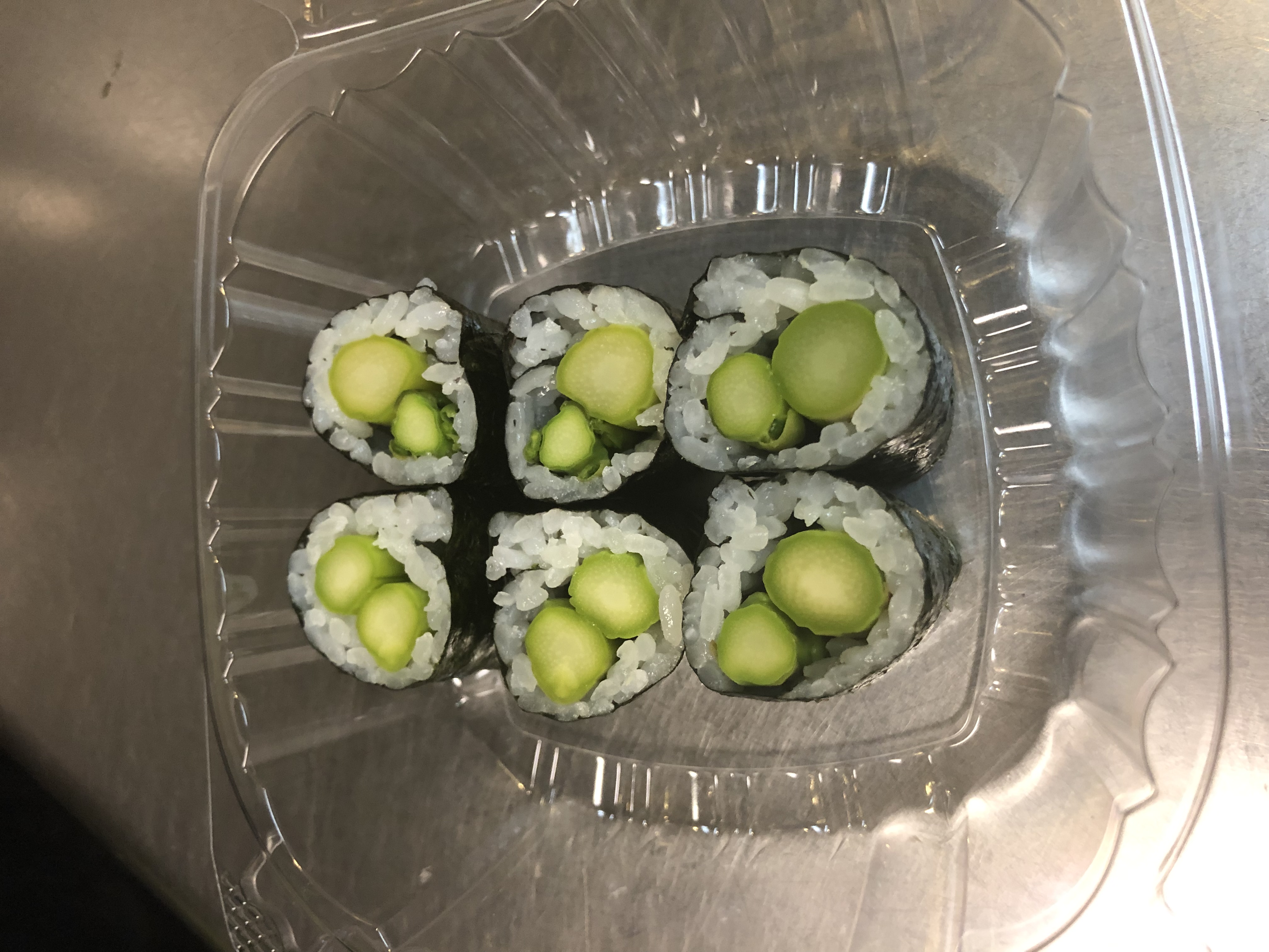 Order 172. Asparagus Roll food online from Yummy sushi store, New York on bringmethat.com