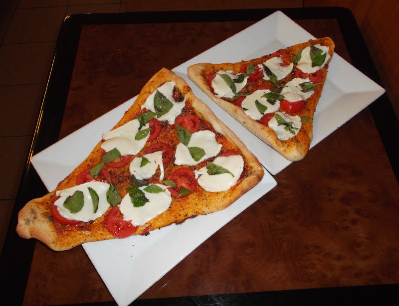 Order Chicken Bruschetta Pizza - Personal 10" food online from Francesca's Pizzeria store, Great Neck Plaza on bringmethat.com