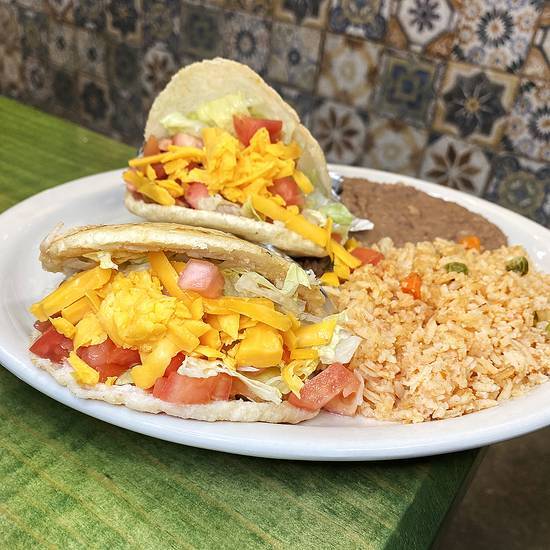 Order Gordita Plate food online from Tia's Taco Hut store, San Antonio on bringmethat.com