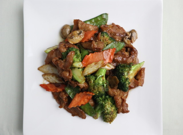 Order Sliced Pork w/ Mixed Vegetables food online from Evergreen on 38th Street store, New York on bringmethat.com