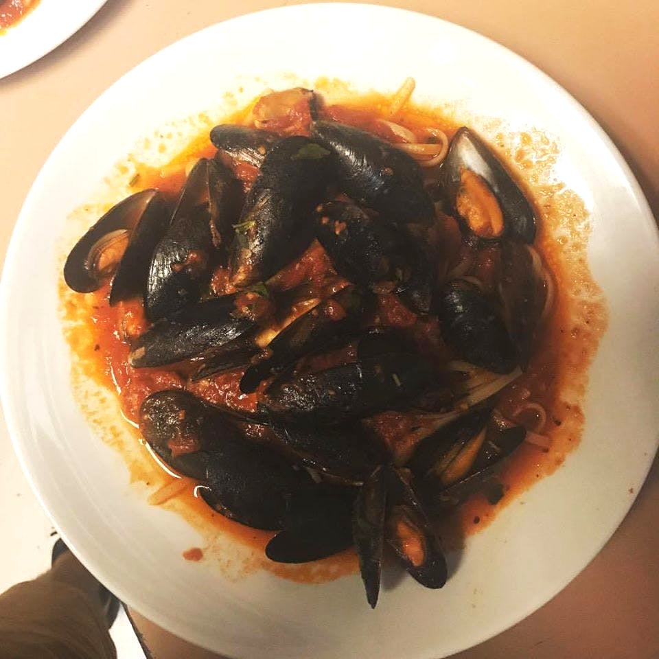 Order Linguini & Mussels Marinara - Entree food online from Godfather Italian Grill store, Mays Landing on bringmethat.com