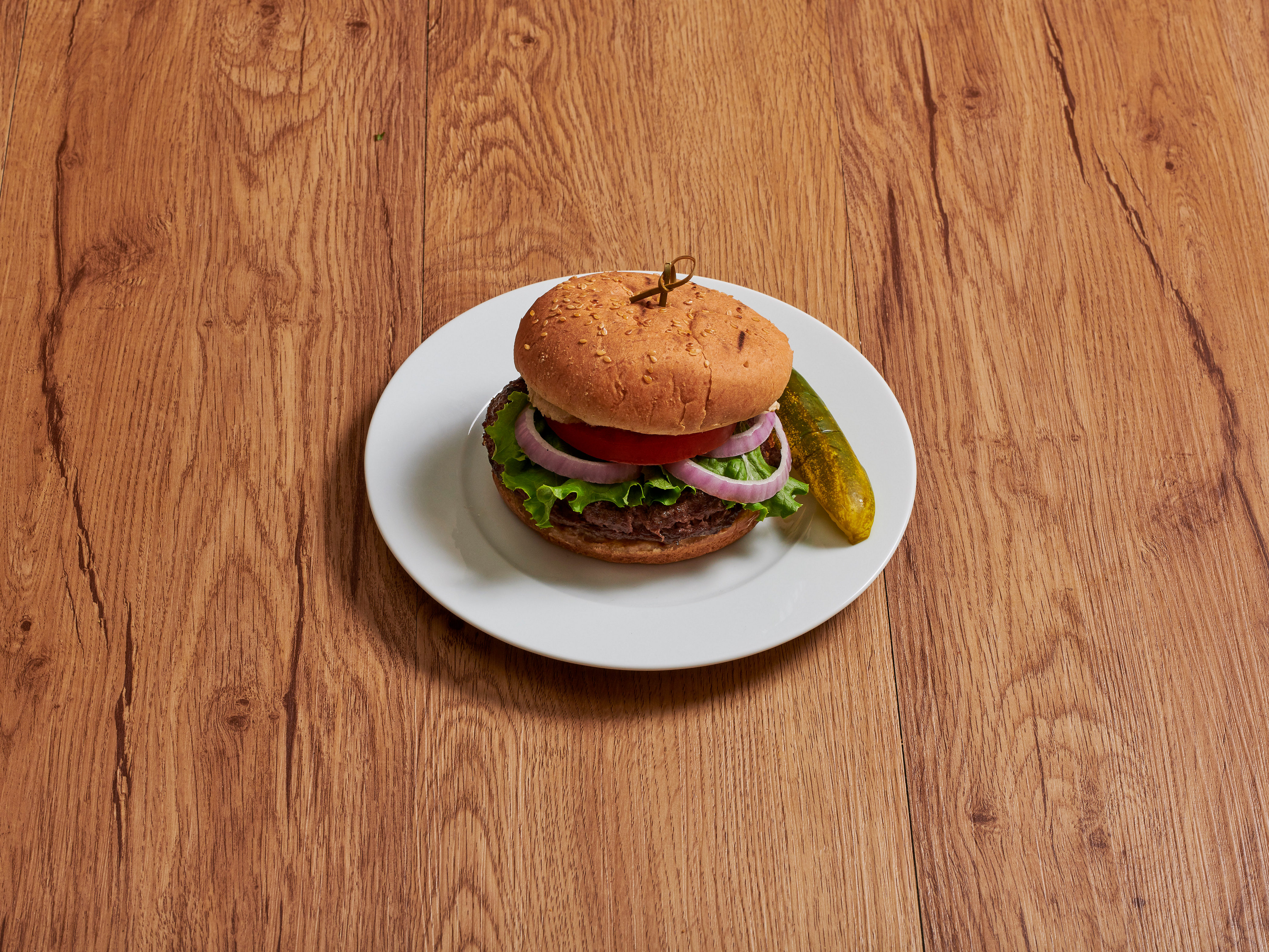 Order 100% Beef Burger food online from Supreme Diner store, New York on bringmethat.com