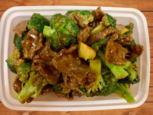 Order 44. Beef with Broccoli food online from Ming's Chinese Restaurant store, Middletown on bringmethat.com