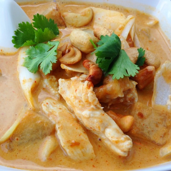Order Mussamun Curry food online from Bangkok Thai Cuisine store, Houston on bringmethat.com