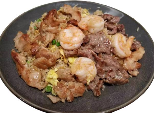 Order House Fried Rice food online from Oishi Teriyaki & Sushi store, Paramount on bringmethat.com