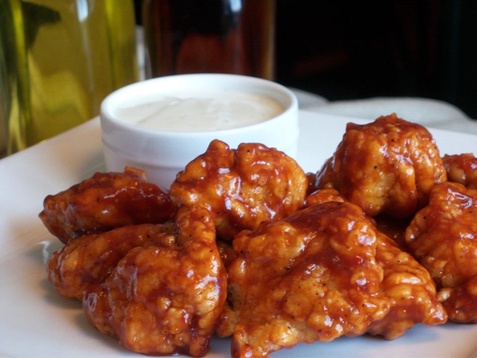 Order Boneless Wings food online from Creno Pizza North store, Zanesville on bringmethat.com
