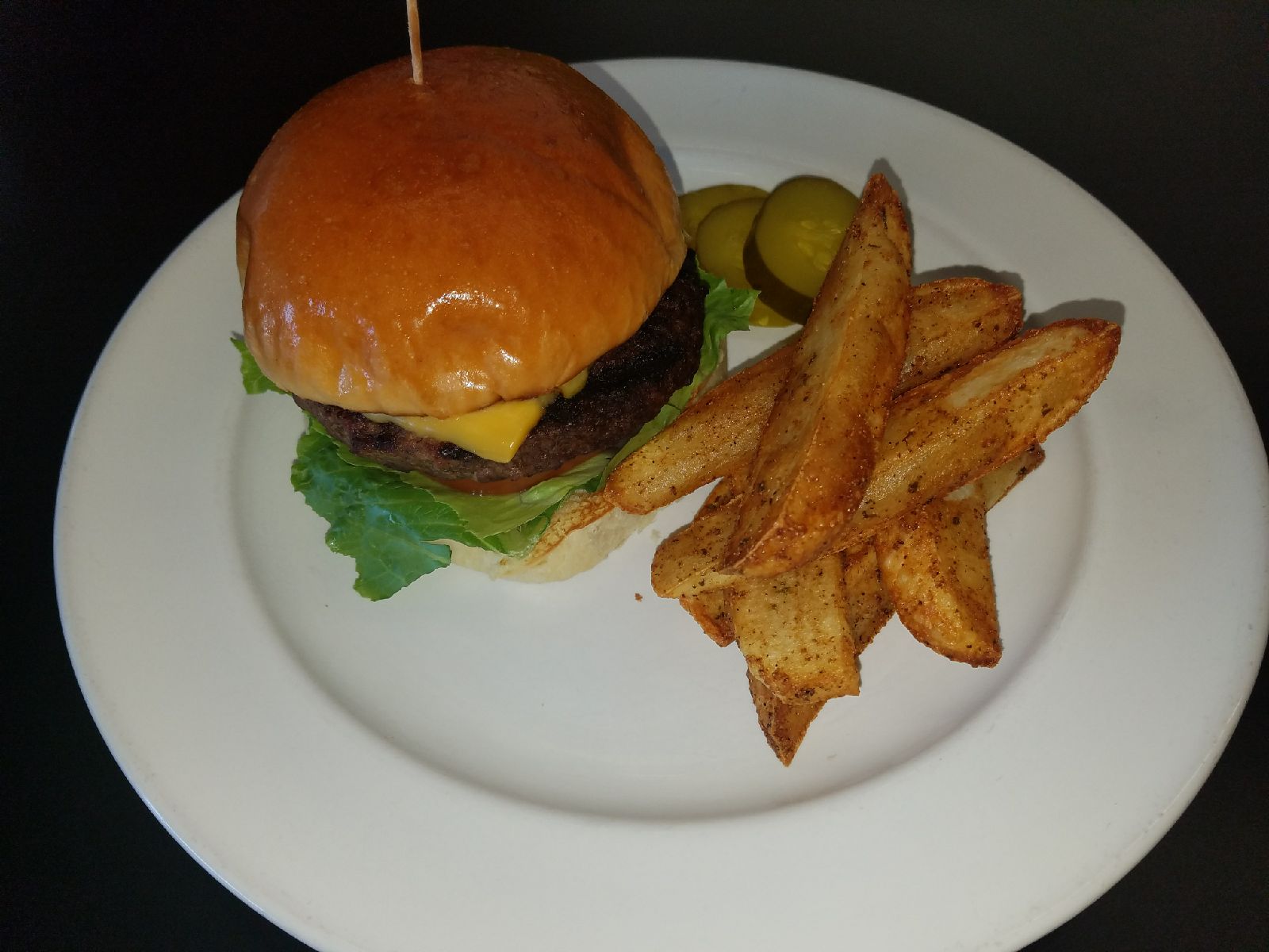 Order ANGUS BURGER W/ FRIES food online from Rio Market store, Long Island City on bringmethat.com