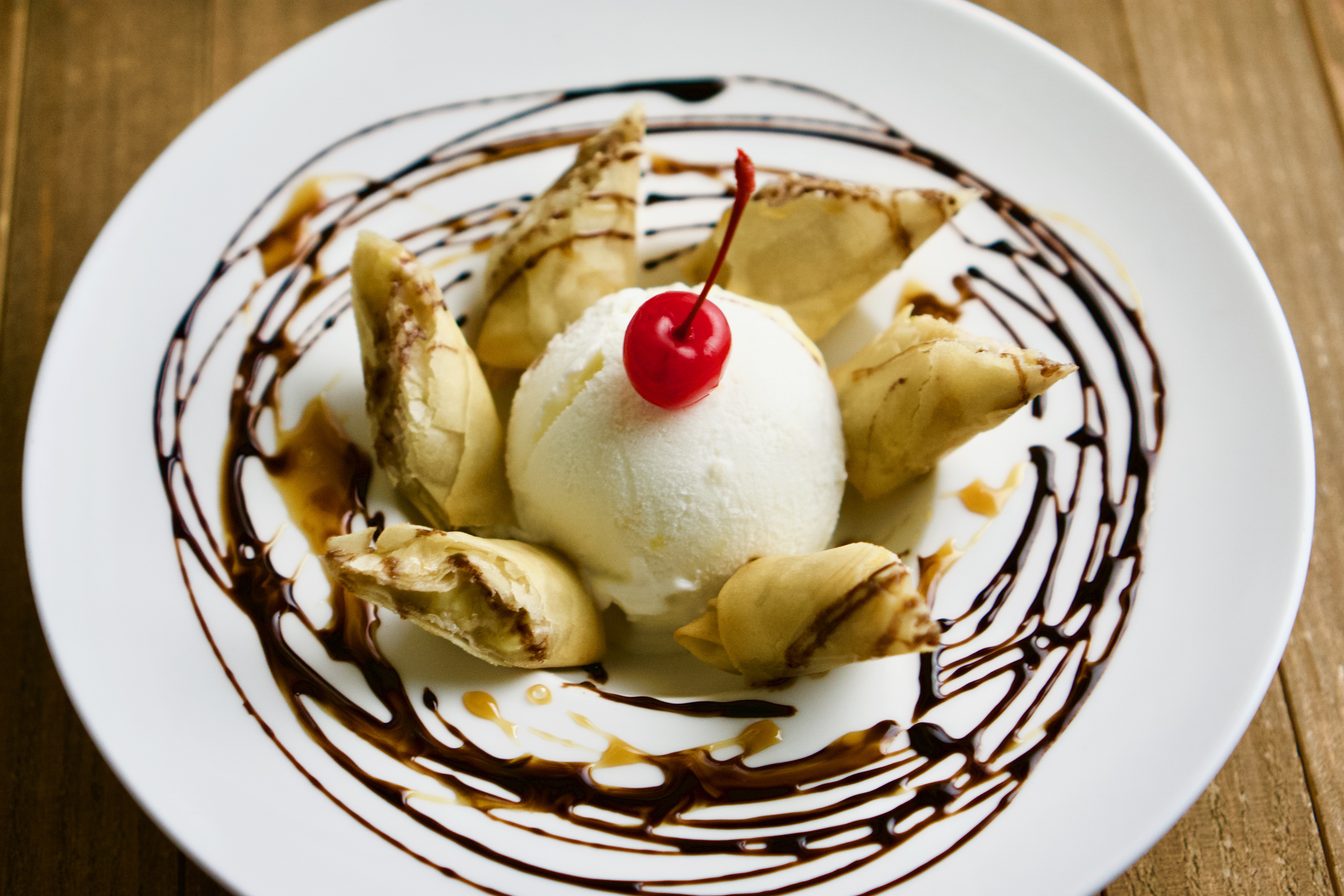 Order Fried Banana with Ice Cream food online from Khao Thai & Sushi store, Scottsdale on bringmethat.com