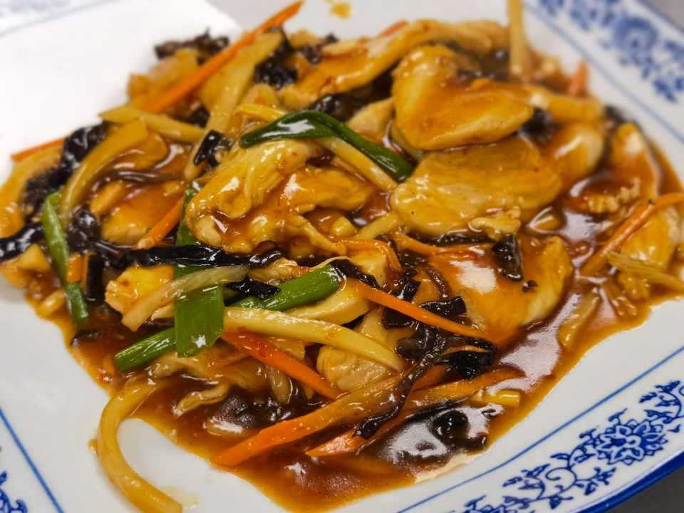 Order Spicy Garlic Chicken 鱼香鸡片 food online from Shifu Noodle store, San Antonio on bringmethat.com