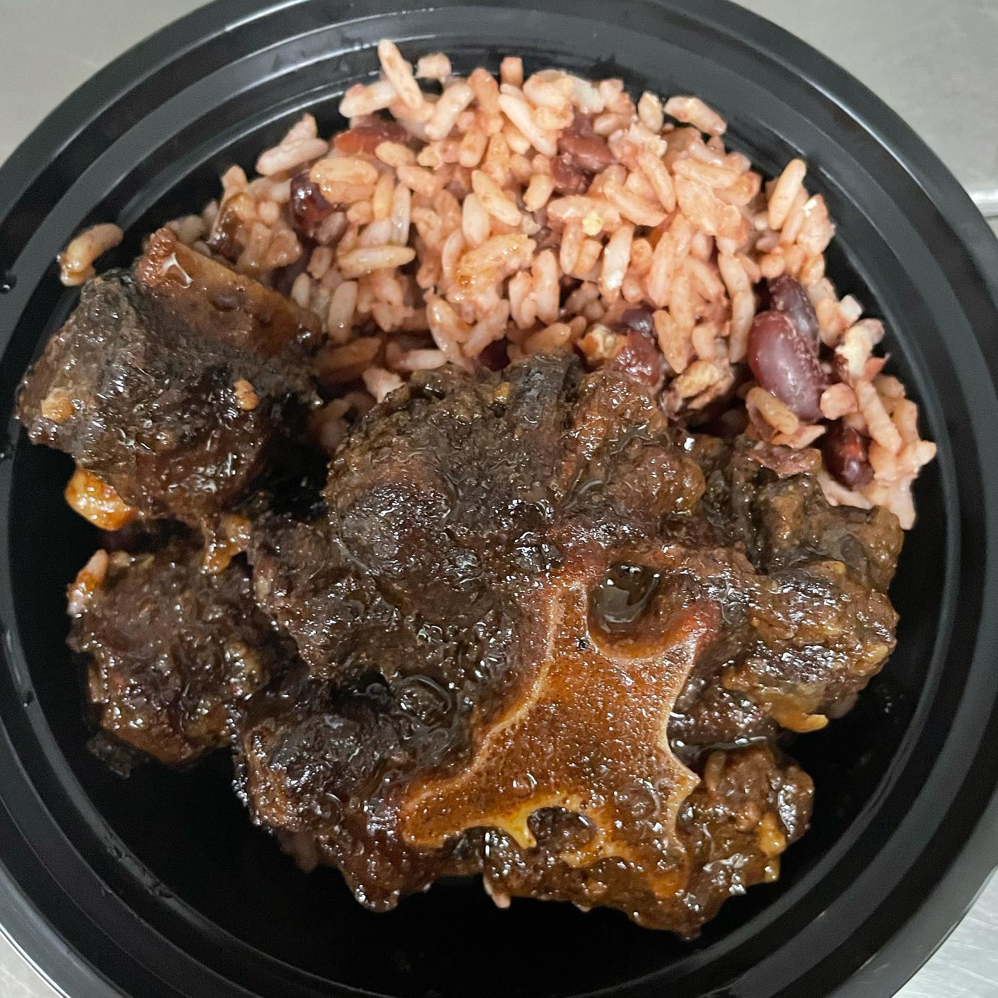 Order Oxtails food online from Rashe Cuisine store, Athens on bringmethat.com
