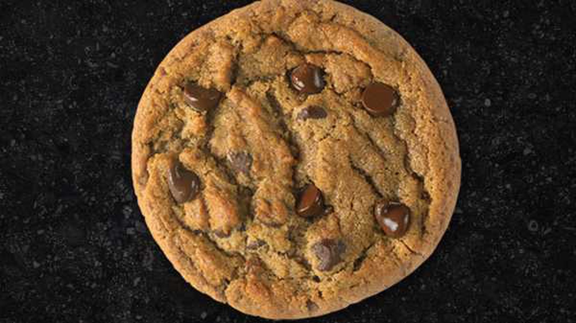 Order Chocolate Chip Cookie (1) food online from Round Table Pizza #751 store, San Rafael on bringmethat.com