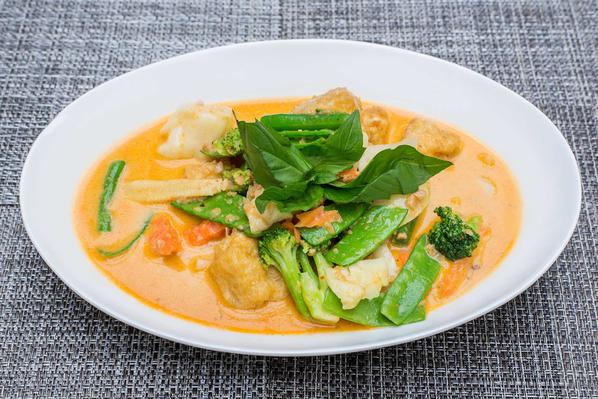 Order Panang Curry Dinner food online from Thai Deelish store, Ashburn on bringmethat.com