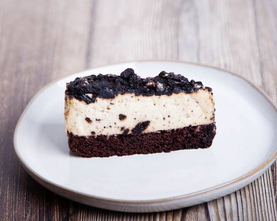 Order Oreo Cake food online from Chelsea Deli & Cafe store, New York on bringmethat.com