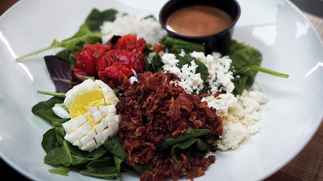 Order Spinach Salad food online from Seymour'S Deli & Bakery store, Livingston on bringmethat.com