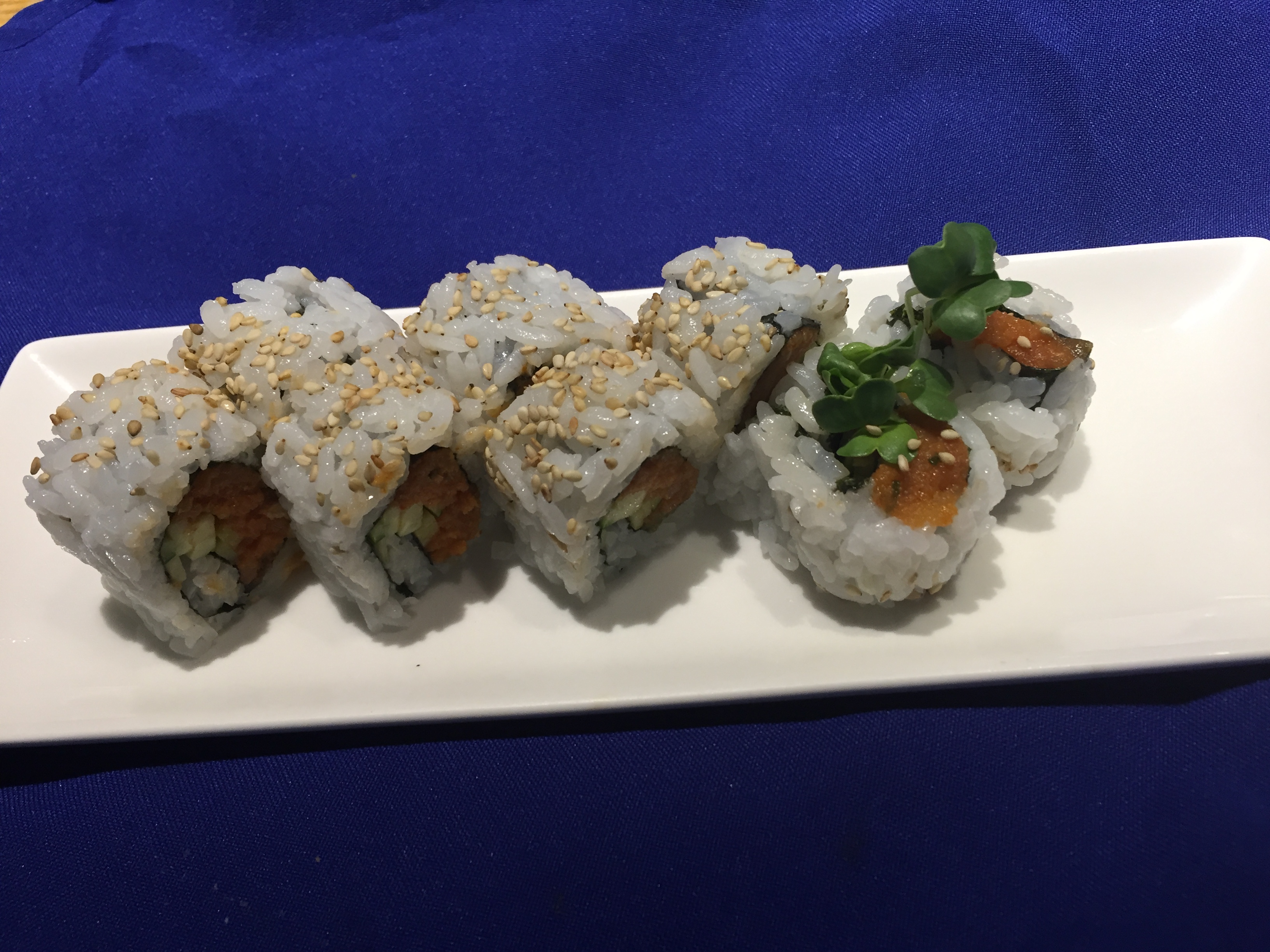 Order Spicy Tuna Roll food online from Hyuga Sushi store, San Marcos on bringmethat.com