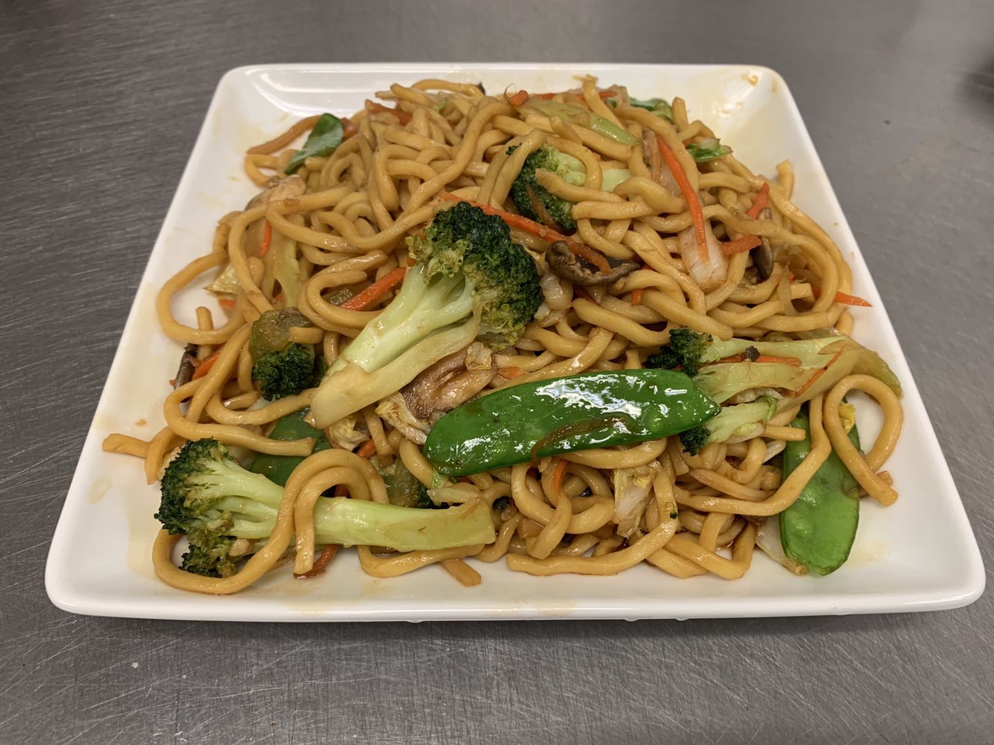 Order Fresh Vegetable Lo Mein food online from China Dragon store, Baltimore on bringmethat.com