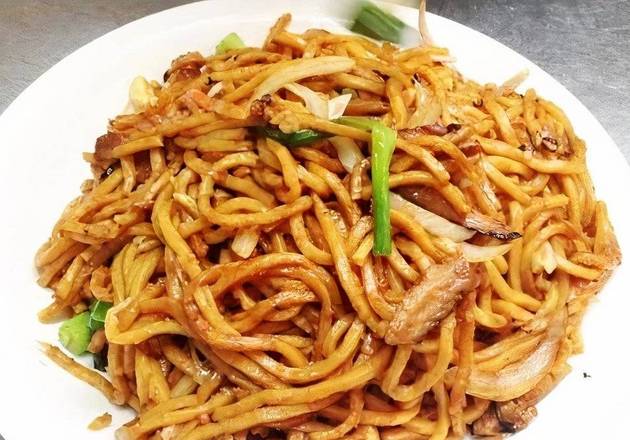 Order C Pork Lo Mein food online from Newchinaexpress store, Newport News on bringmethat.com