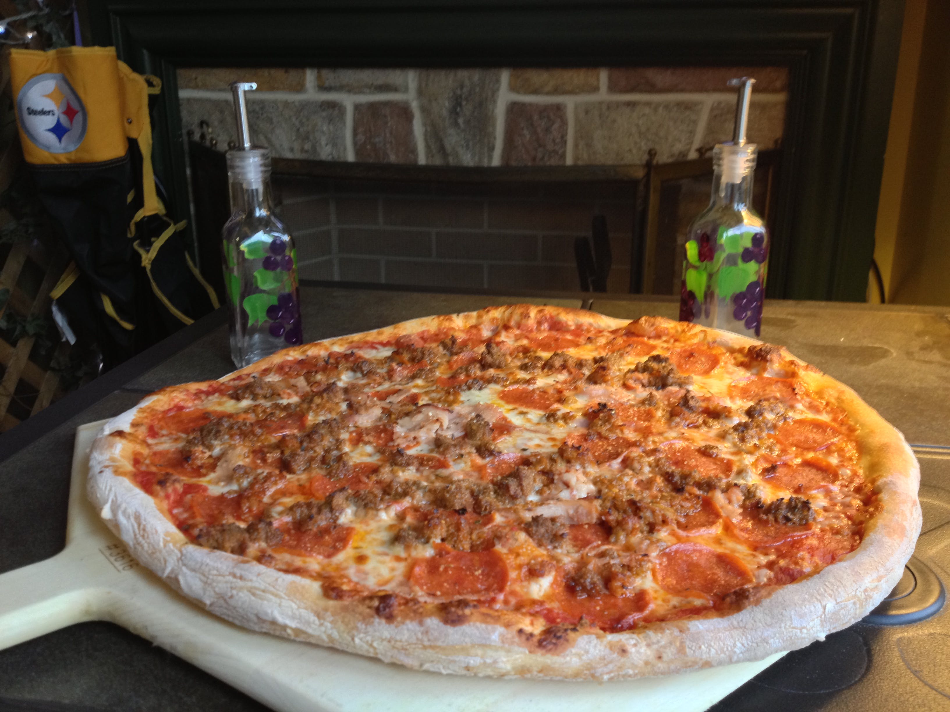 Order Carne Pizza - Medium 14" food online from The Dough Boy's Pizzeria store, Baldwinsville on bringmethat.com